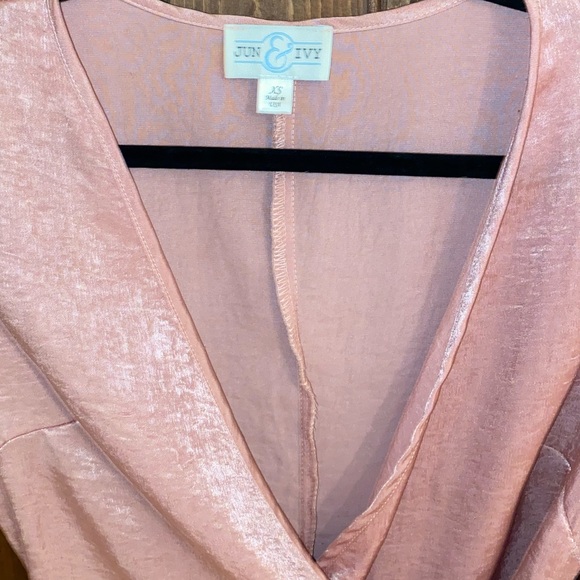 Woman's Jun & Ivy Pink Tie Short Sleeve Top XS - Picture 5 of 9